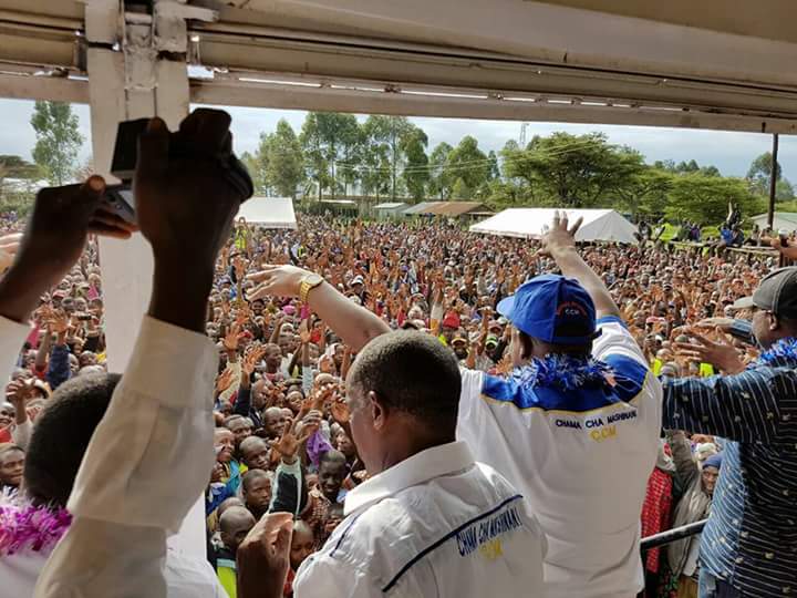 CCMPartyKE's tweet photo. @IsaacRutoGov alongside other CCM Party members held a meeting with Emmurua Dikkir. https://t.co/ZTxkxZoO7p