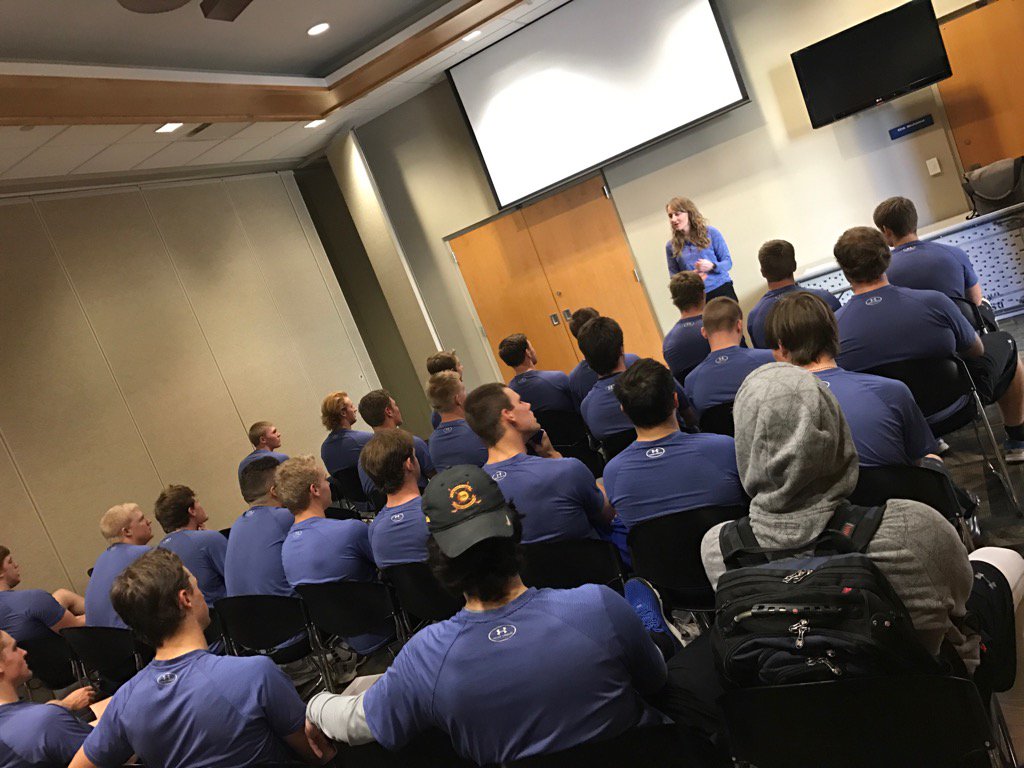 JasonCDorman's tweet image. Another great nutrition talk to @GoJacksBaseball team by @lizziekuckukRD. #EatForPerformance