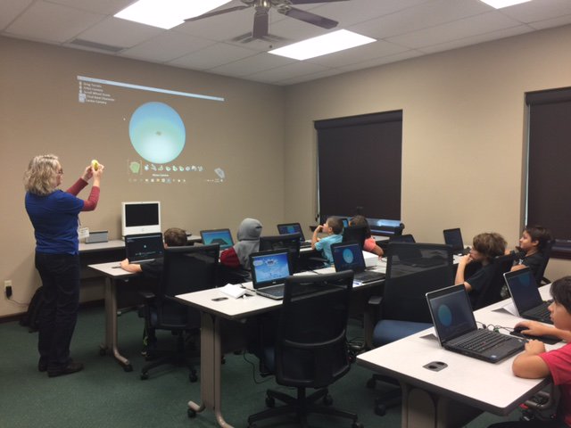 ClassroomAntics's tweet photo. Hosting our first class at the North Royalton Activity Center today, with many new classes opening up soon. #STEM #TECHCAMPFUN https://t.co/TigVPgK2gx