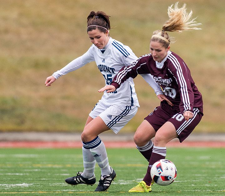 MacEwanGriffins's tweet photo. Griffins women's soccer @GmuFan need 1 win to make nationals, 2 to win @CWUAA title at #SelectSix #CWplayoffs16. https://t.co/ECtA0ZISfK https://t.co/C2Hsx6wSnl