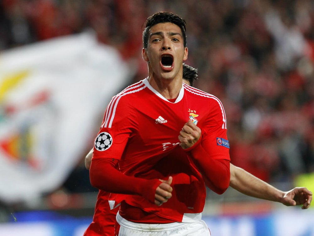 E, fora da Europa, <a href="/Raul_Jimenez9/">Raúl Jiménez</a> vai estar ao serviço da <a href="/miseleccionmx/">Selección Nacional</a>! 🇲🇽⚽️ #SejaOndeFor