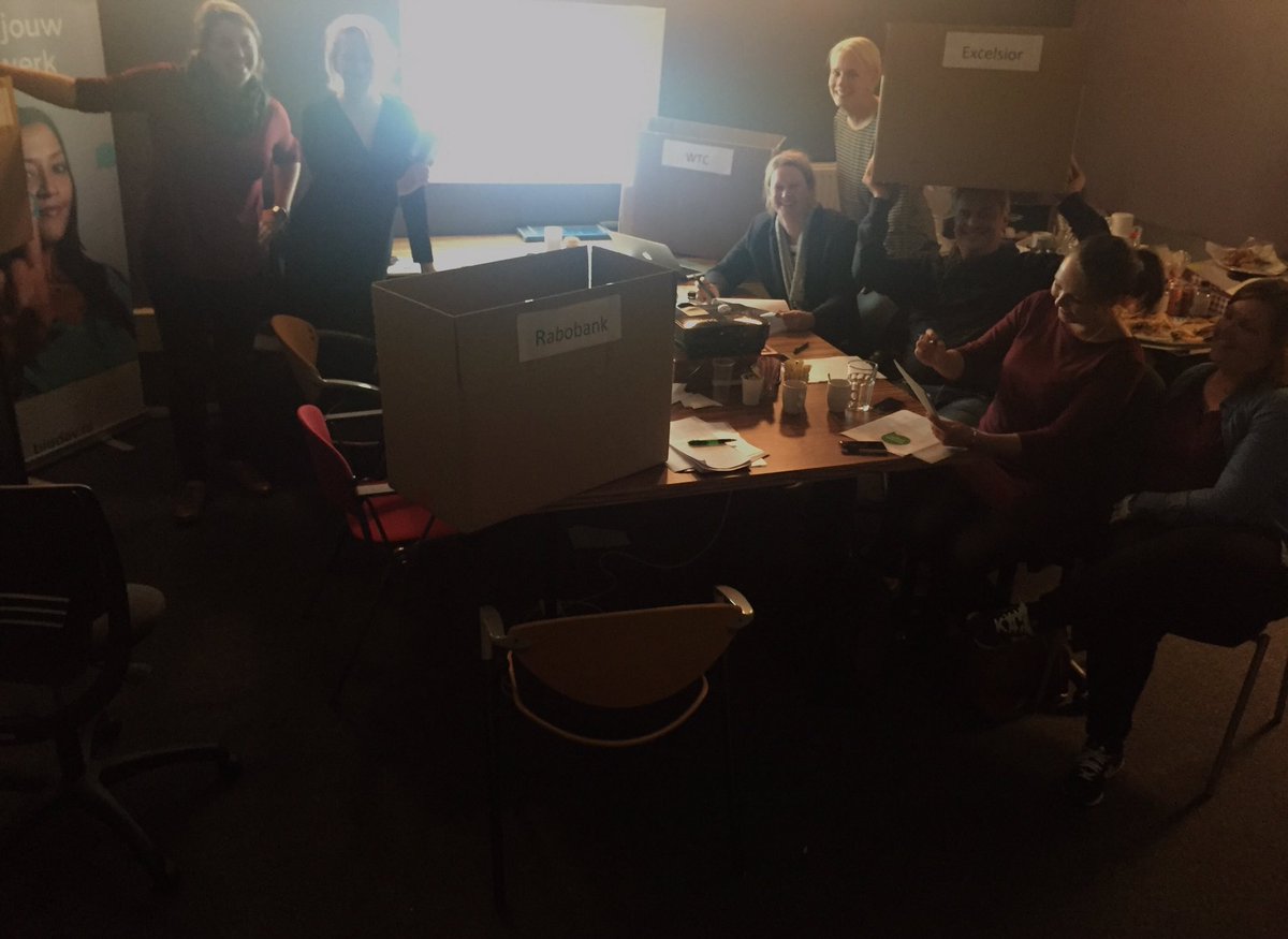 De negen #Bigdaypointeventmanagers zijn er klaar voor! #briefen #heeldestad #startjouwnetwerk #bigday