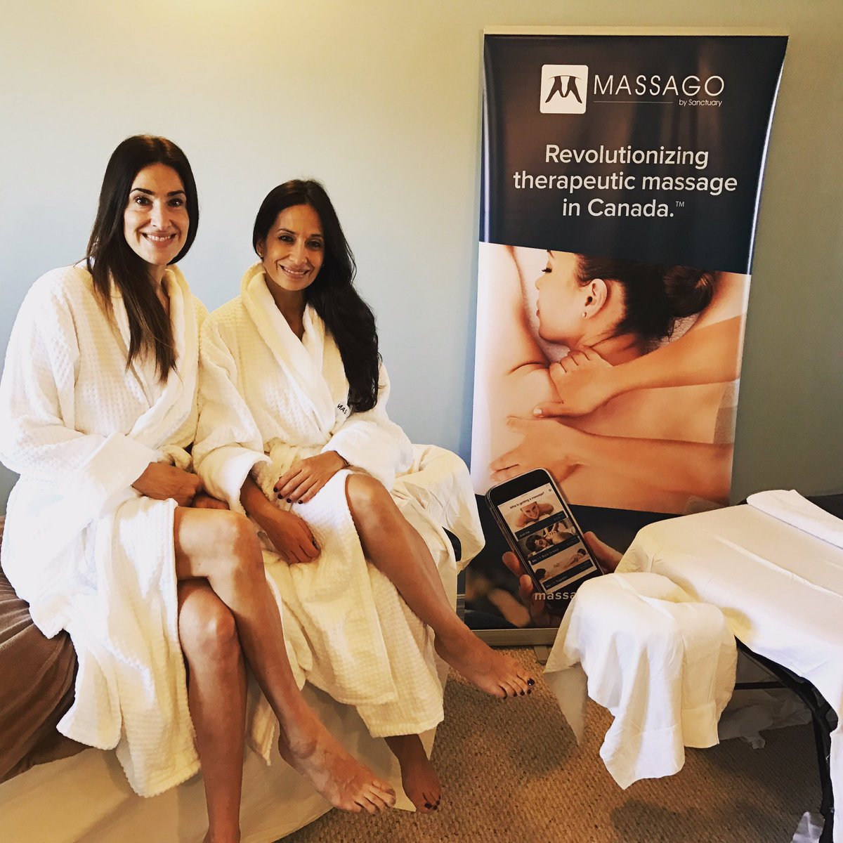 AnneMorrone's tweet image. @massago_canada @tanyamuzzatti Enjoy an #amazing massage in the comfort of ur home #massago_Canada #anneandtanya massago.ca