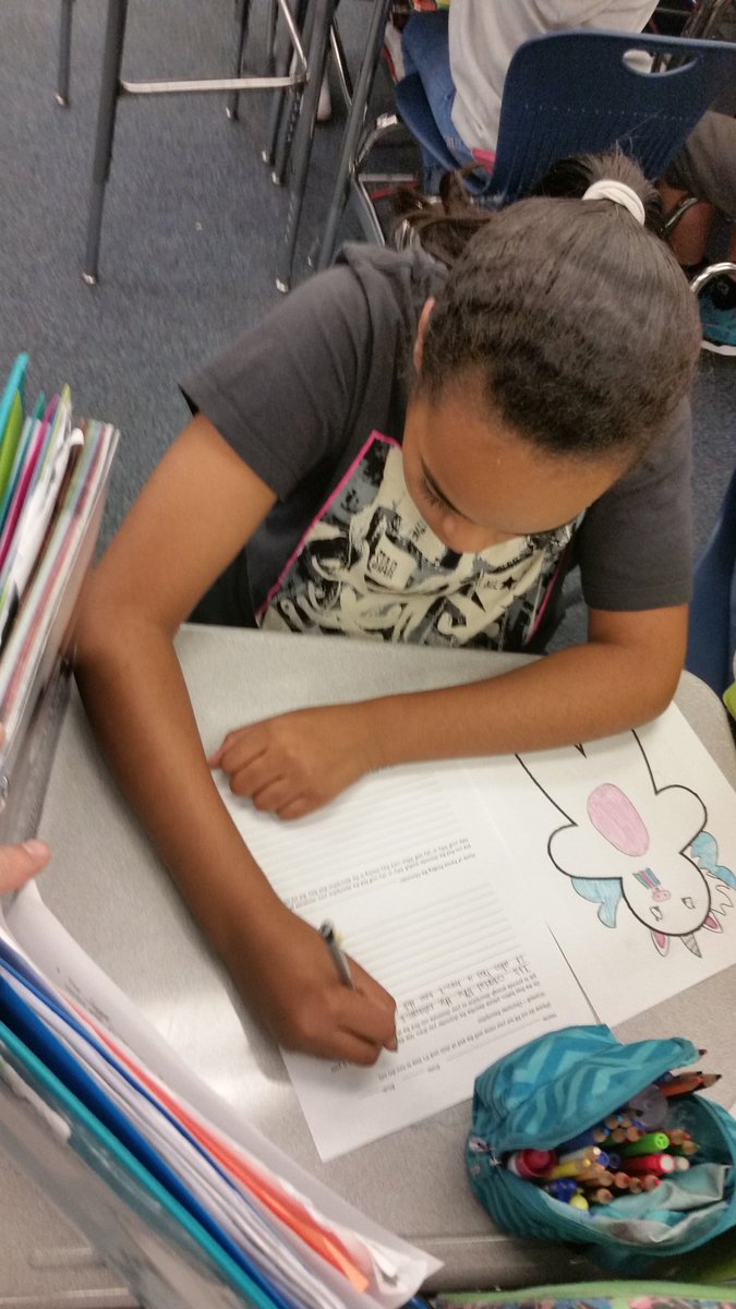 StoddertCCPS's tweet photo. MacKenzie was fully engaged in her descriptive writing assignment in Ms. Faughnan's class. Love it! #stoddertstrong https://t.co/3aMrNZTJh8