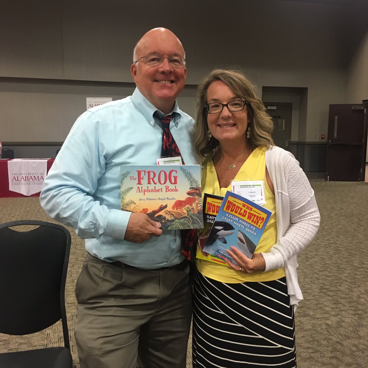 3rdgradepad's tweet image. Loved grabbing these treasures and more from @jerrypallotta at #ARAFallConference2016