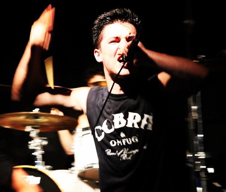 Metals! Bihar 22:30tan Elorrixoko Gaztetxean! ¡Mañana a las 22:30 en el Gaztetxe de Elorrio! Herri Oihua +  Perlata + Ayatollah! \m/