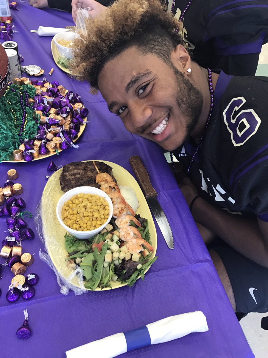 WSHS football tweet media