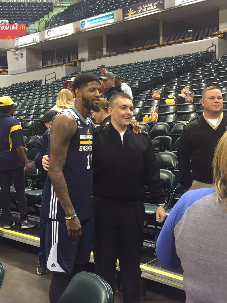 PacersSportsEnt's tweet photo. Such an honor to host @USOofIndiana for a behind the scenes look at Pacers practice today! #usoconnect #thankyou #HoopsForTroops https://t.co/xuNOnFCVxv