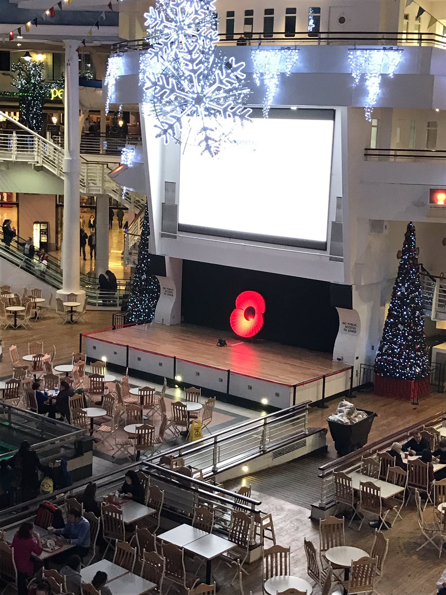 billsimpson61's tweet photo. @FIFAcom . @intuTrafford in Manchester has no problem showing support for the poopy. Made you need to reconsider #SupportTheFallen #Poppy https://t.co/8FyOaoAWnj