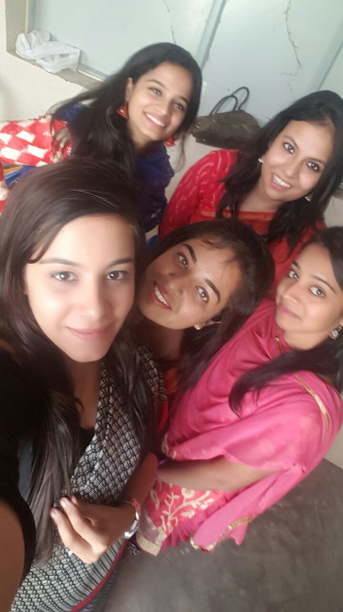 DebinaR's tweet photo. https://t.co/f2seGuegJU