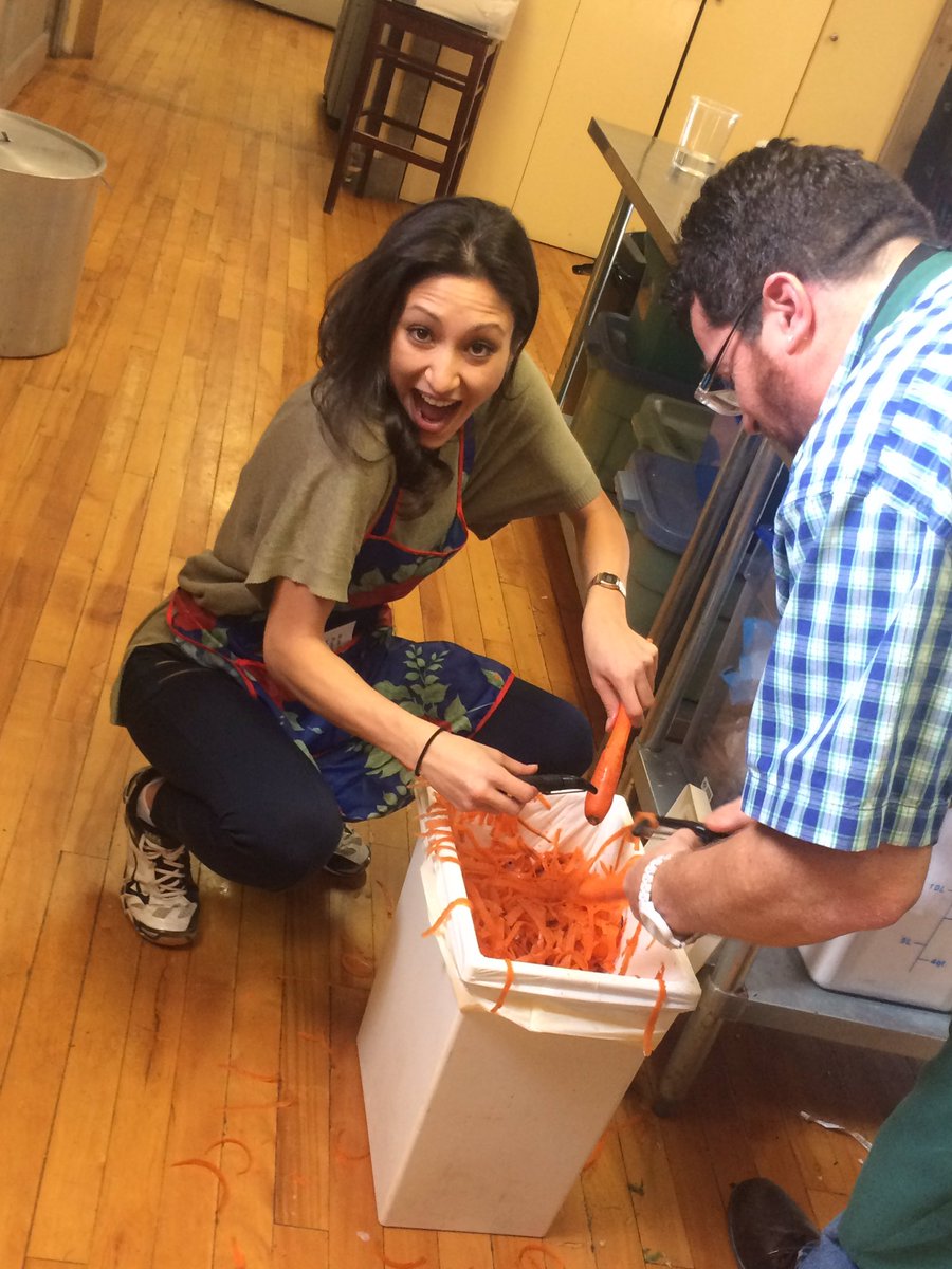 _katiehanson's tweet photo. Great afternoon cooking &amp; baking with my coworkers at Parkdale Food Centre #CSBcares #CSBgives https://t.co/WA0MrdYLQY