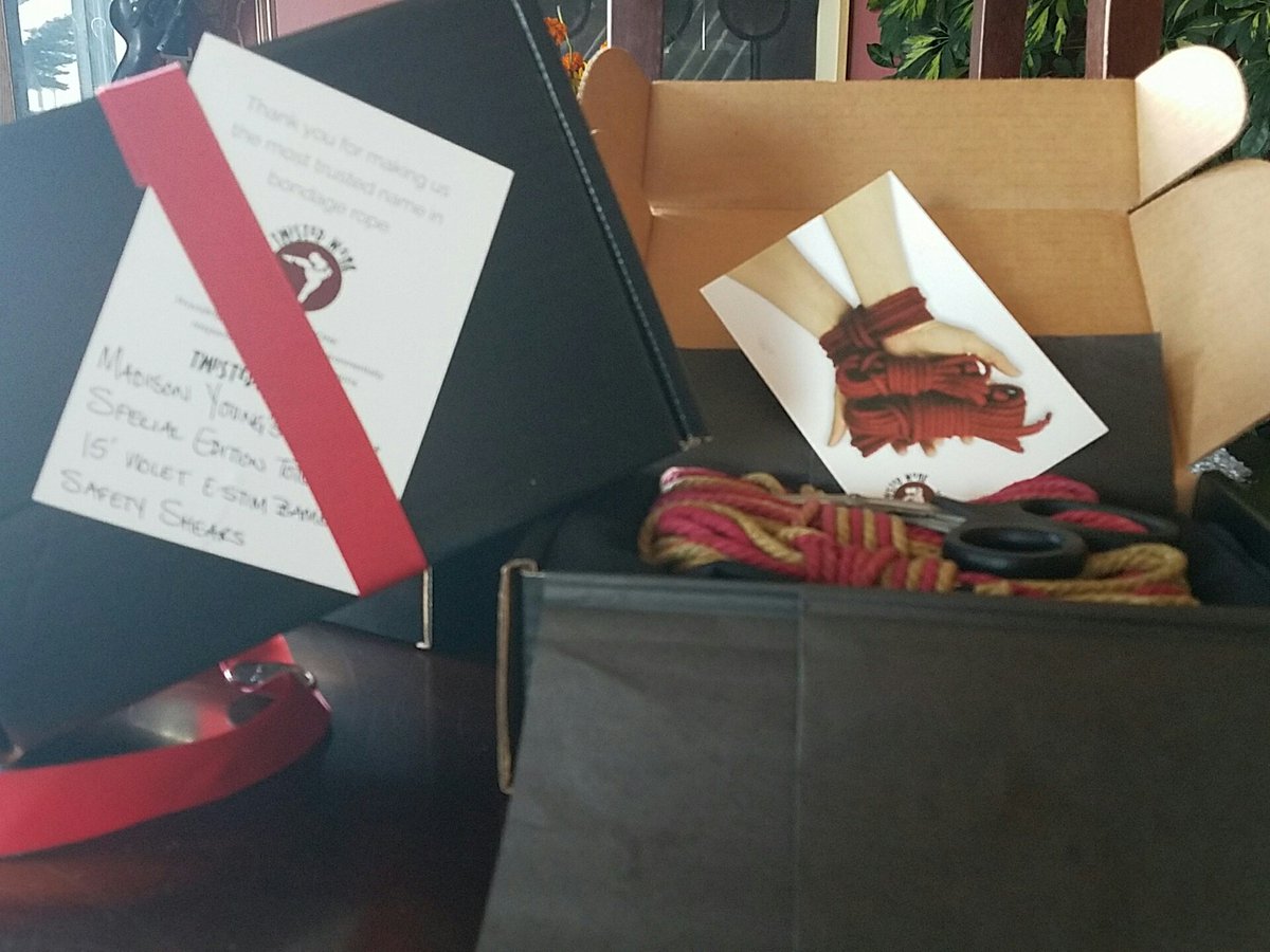 MaestroStefanos's tweet photo. Just some of the prizes by @twistedmonk for @DarkOdyssey Friday "For Science" hosted by @SilverSenta & I. More from @WickedGrounds #DOS16 https://t.co/eloNdSPaTI