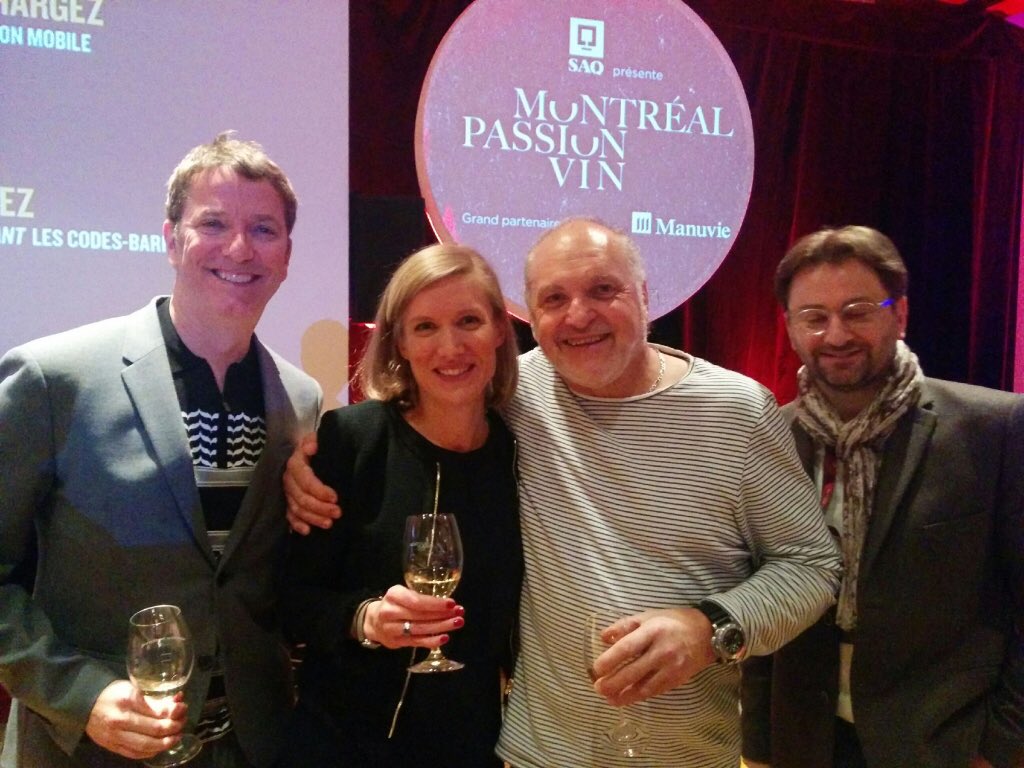 Fondationhmr's tweet photo. Plusieurs personnalités rassemblées pour #MPV2016 Depuis sa création, l'événement-bénéfice a généré 12,2M$ pour notre fondation. https://t.co/NGhHbSpqoV