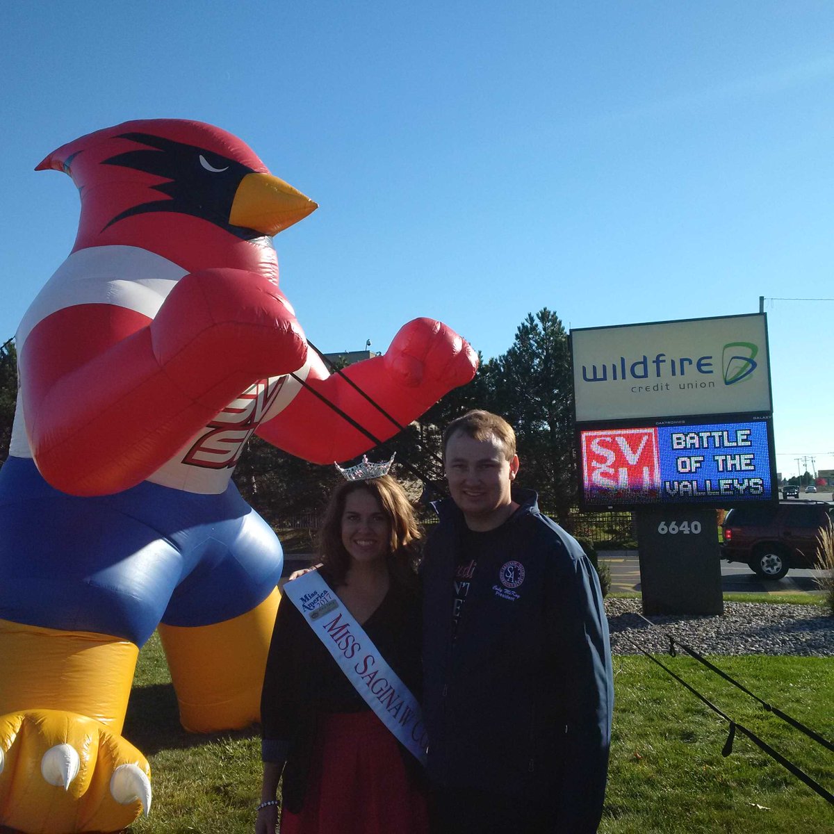 @SVSU_Twirler and <a href="/SVSU_SA/">Student Association</a> hanging out for <a href="/SVSUBOV/">SVSU BOV</a> for <a href="/Hidden_Harvest/">Hidden Harvest</a>