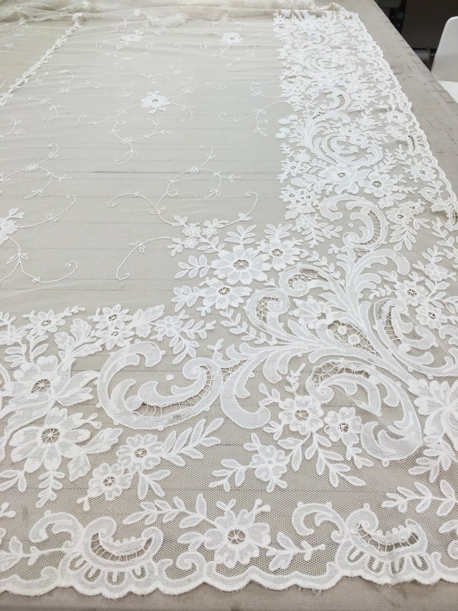 HopeAInteriors's tweet photo. Restoring 100yr old antique lace for a client's dining drapes. Beauty never goes out of style! #heirloom #oldisnew https://t.co/rmbGVcZFVC