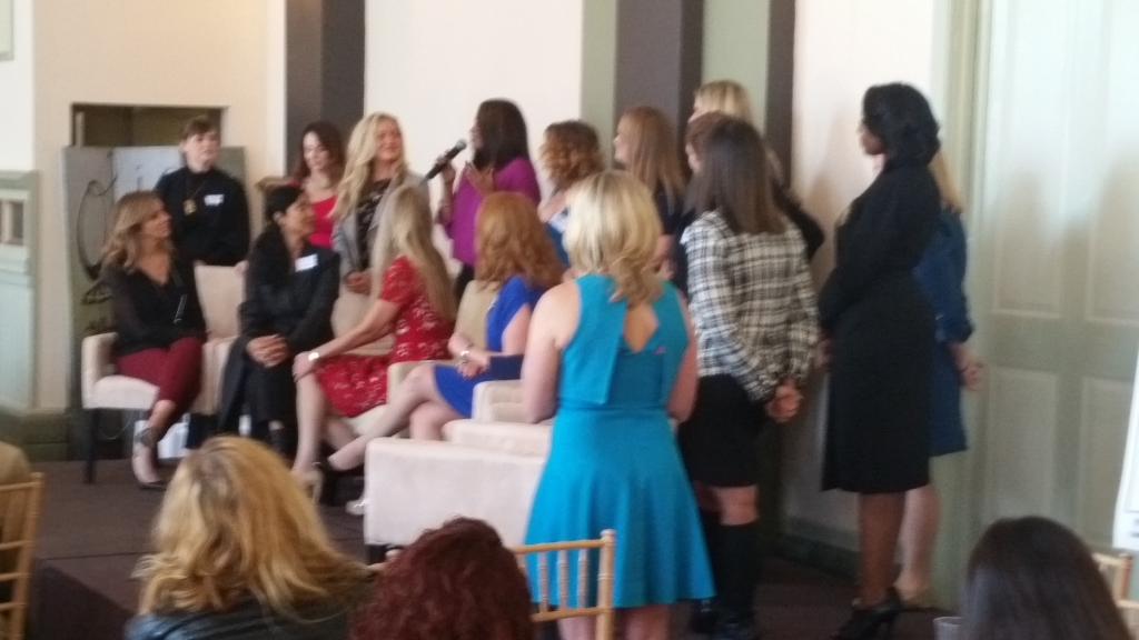 LouiseEdwardsPR's tweet photo. Most amazing business conference in Chicago. Way to go Andrea Metcalf and amazing speakers! #wdc16 https://t.co/KSciLkZZnL