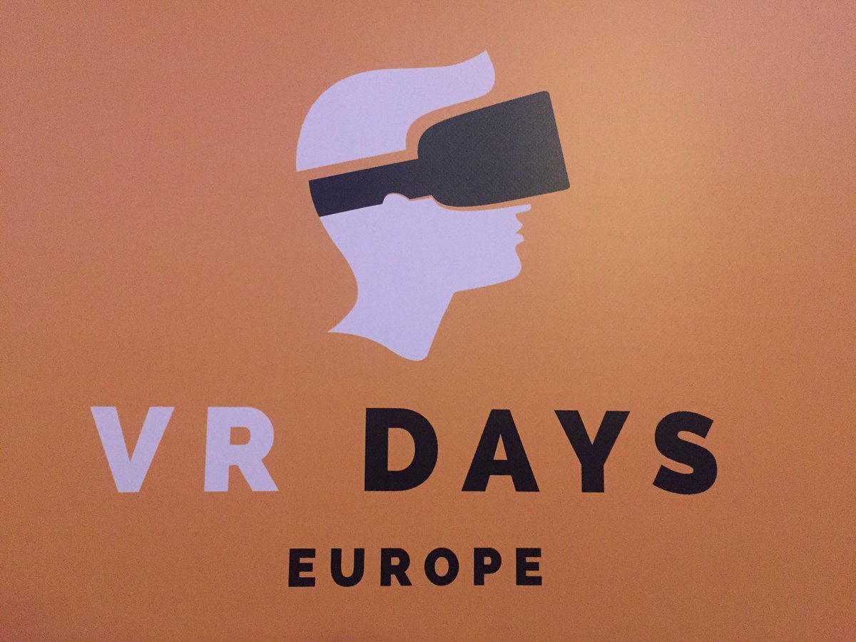 2D selfie of 3D event - watching music video's in three dimensions vrdays.co/program/fullsc… Met <a href="/JobdeWit/">Job de Wit</a> at #VRdaysEurope