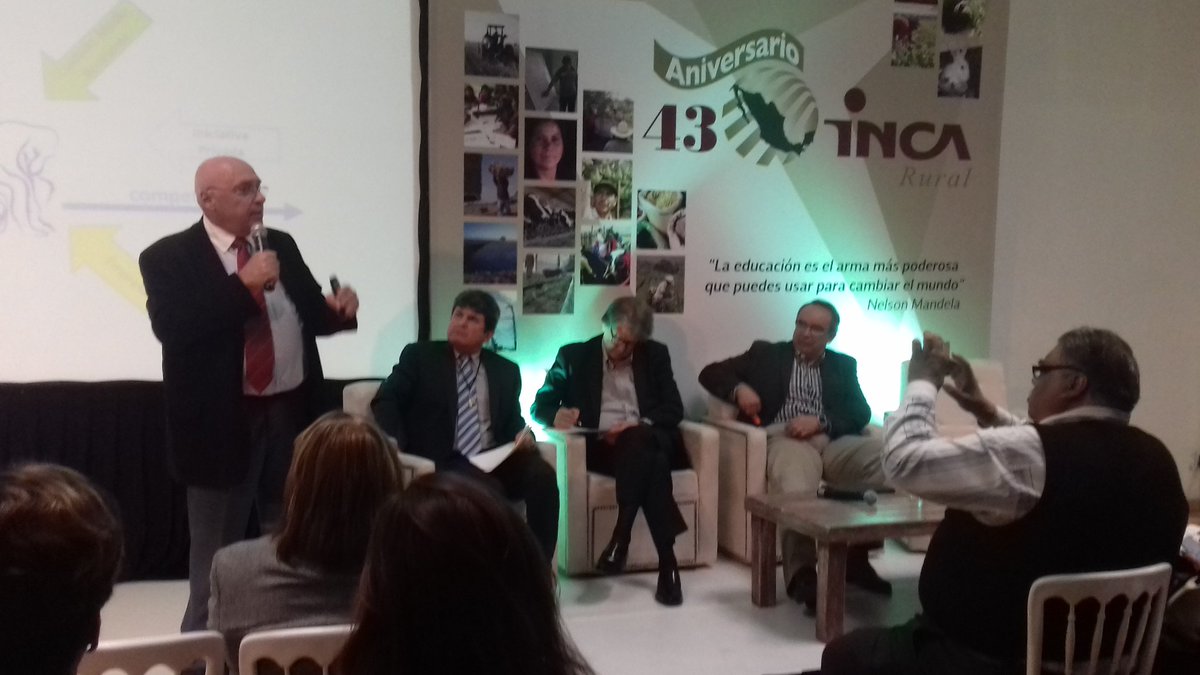 incarural's tweet photo. "Extensionismo es un bien público que debe aportar más a la sociedad de lo que se invierte en él" Dir. Gral. #IOZMAH #43AniversarioINCARural https://t.co/w4VXe8dANK