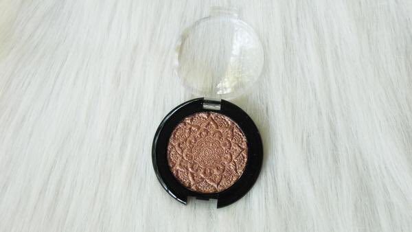 PhoriaBeauty's tweet photo. "Cleo" highlighter 💫
https://t.co/taPhsz7FEv https://t.co/PwfkqiPiOD