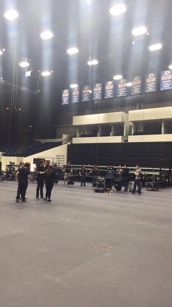 youfoundmollyy's tweet photo. Months of work coming together...hope to see ya tomorrow #RockShowcase https://t.co/tW8JMqNN3V