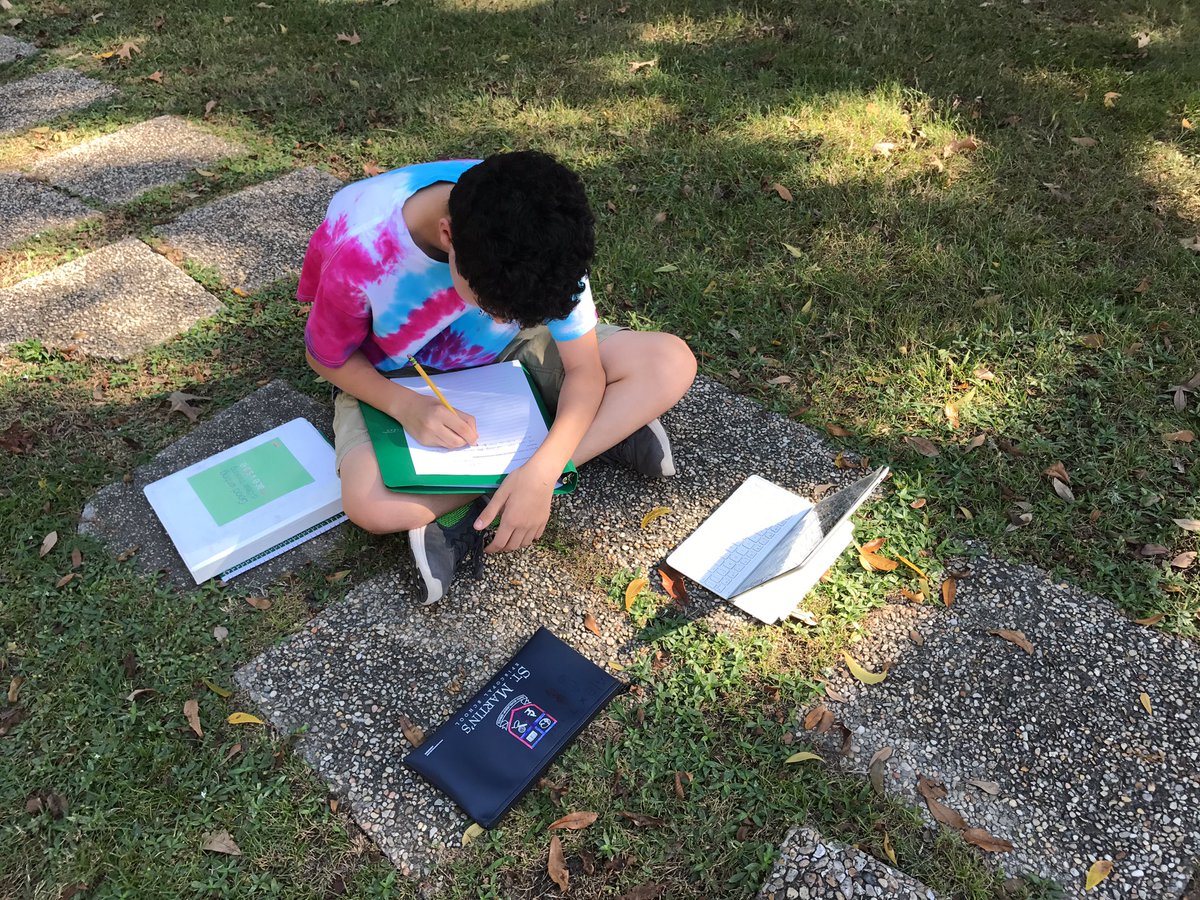 STM_Math7's tweet image. Working on portfolio research outside this afternoon. ☀️@STMMiddle @mrsrlovisa