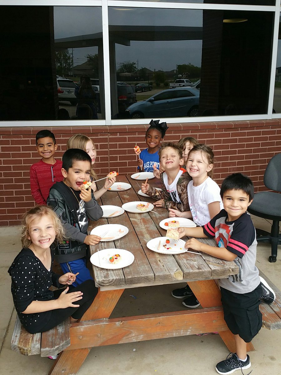 vanderson_mrs's tweet image. #spookley the square pumpkin