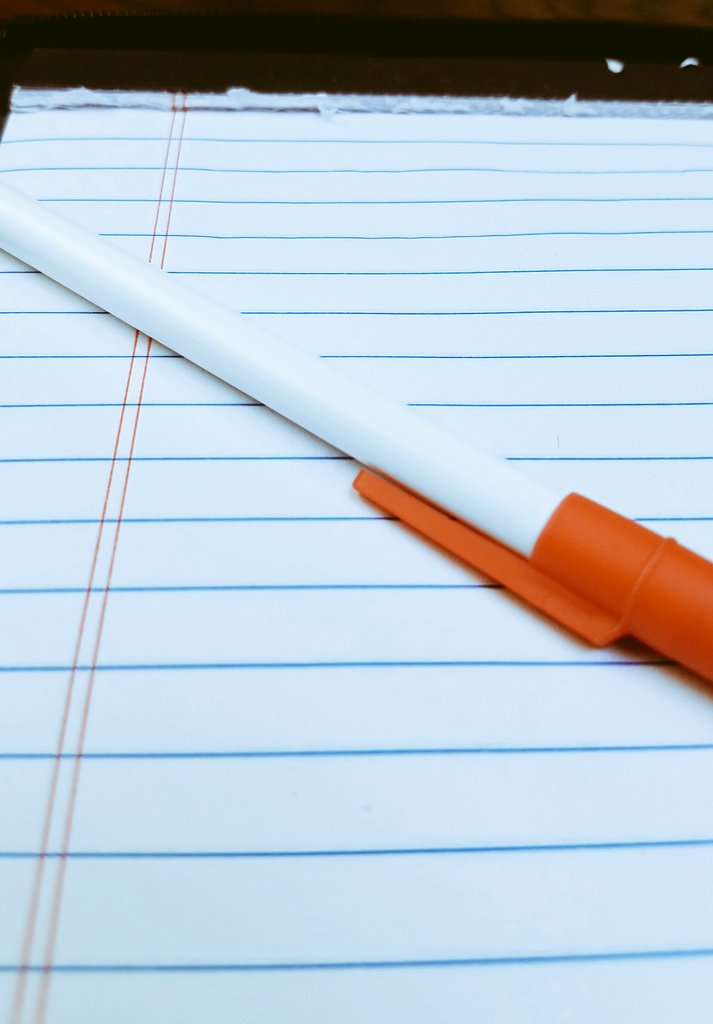 RousseauFilms's tweet image. Meeting with a client and takes final notes because the wedding is in couple weeks. #finalnotes #notepad #pen #client #wedding #MrMrsJones