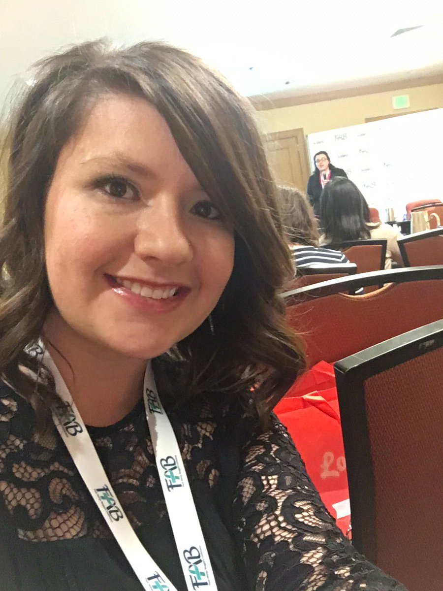 Jordanindenver's tweet photo. I love being in the social media know! I'm so excited to be learning about what's new in social media thanks to #allerguarder @ #fablogcon! https://t.co/fV6FihWMEE