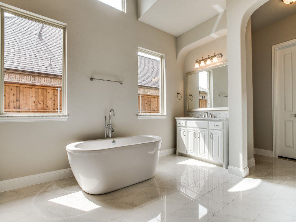 ShaddockHomesTX's tweet photo. You deserve to relax after a long day’s work. https://t.co/GgDakmt3Ah #ShaddockHomesTX #BathroomInspiration #BathDesigns #Relax #Unwind https://t.co/uQ5L05Imo2
