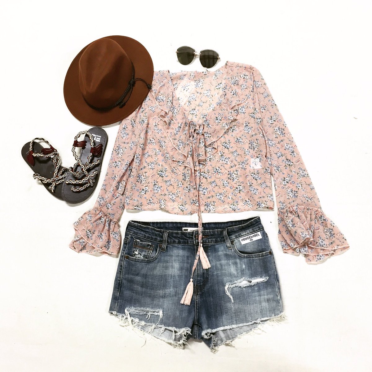 ShopVidorra's tweet photo. Shop this #ootd: flirty #ruffledblouse, #bohohat, #aviatorsunglasses and #denimcutoffshorts by @_houselabel_ ! #ShopVidorra https://t.co/zWSV2ATmBK