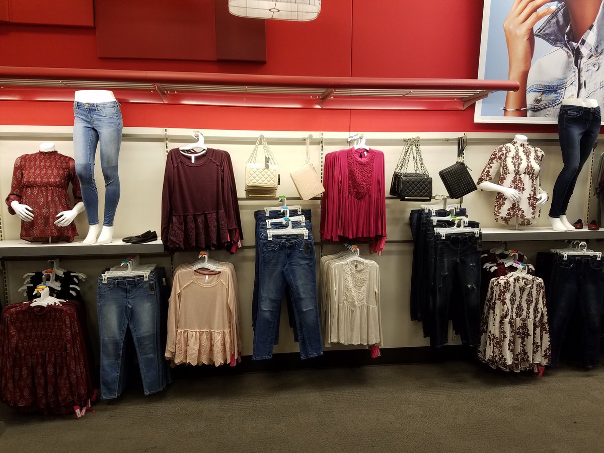 Rtw Jean wall redone! Had fun on my last day at #t1304 thanks @SF_TL_Brenda and <a href="/angelica_target/">Angelica</a>