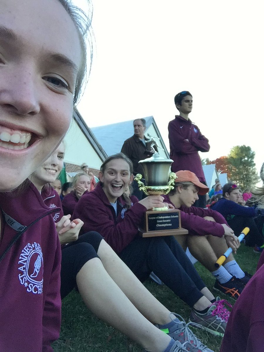 cduffyspirit17's tweet photo. STAB XC WON LIS!!! #stabspirit17 https://t.co/KmjTlTcj5i