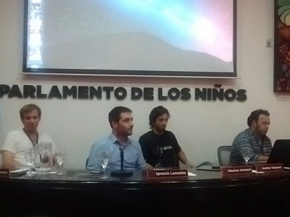 err3hach3's tweet photo. Ahora panel de #innovation con @avdata99 @LamotheIgnacio @TonyMilanese y Mauricio Sestopal de @MuniDigitalArg #CONECOS16 https://t.co/AAeKVykrlV