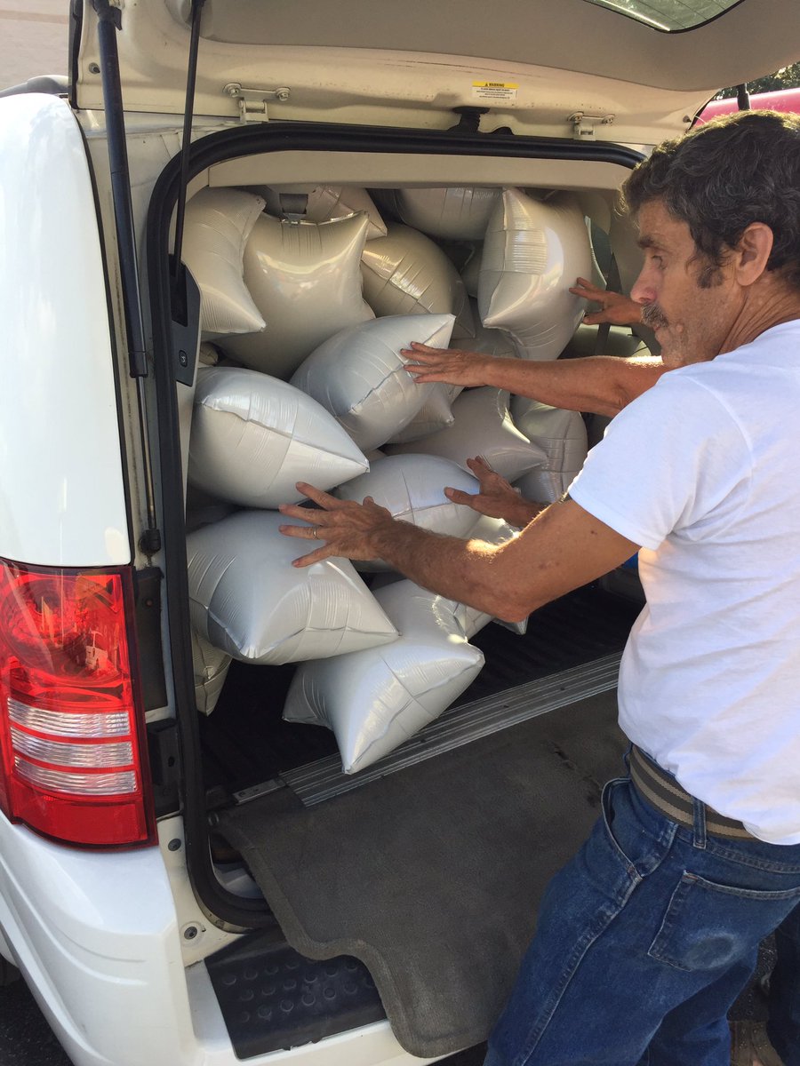 And we're headed to the 9 mile War! Thank you to all the kind people who helped load the balloons