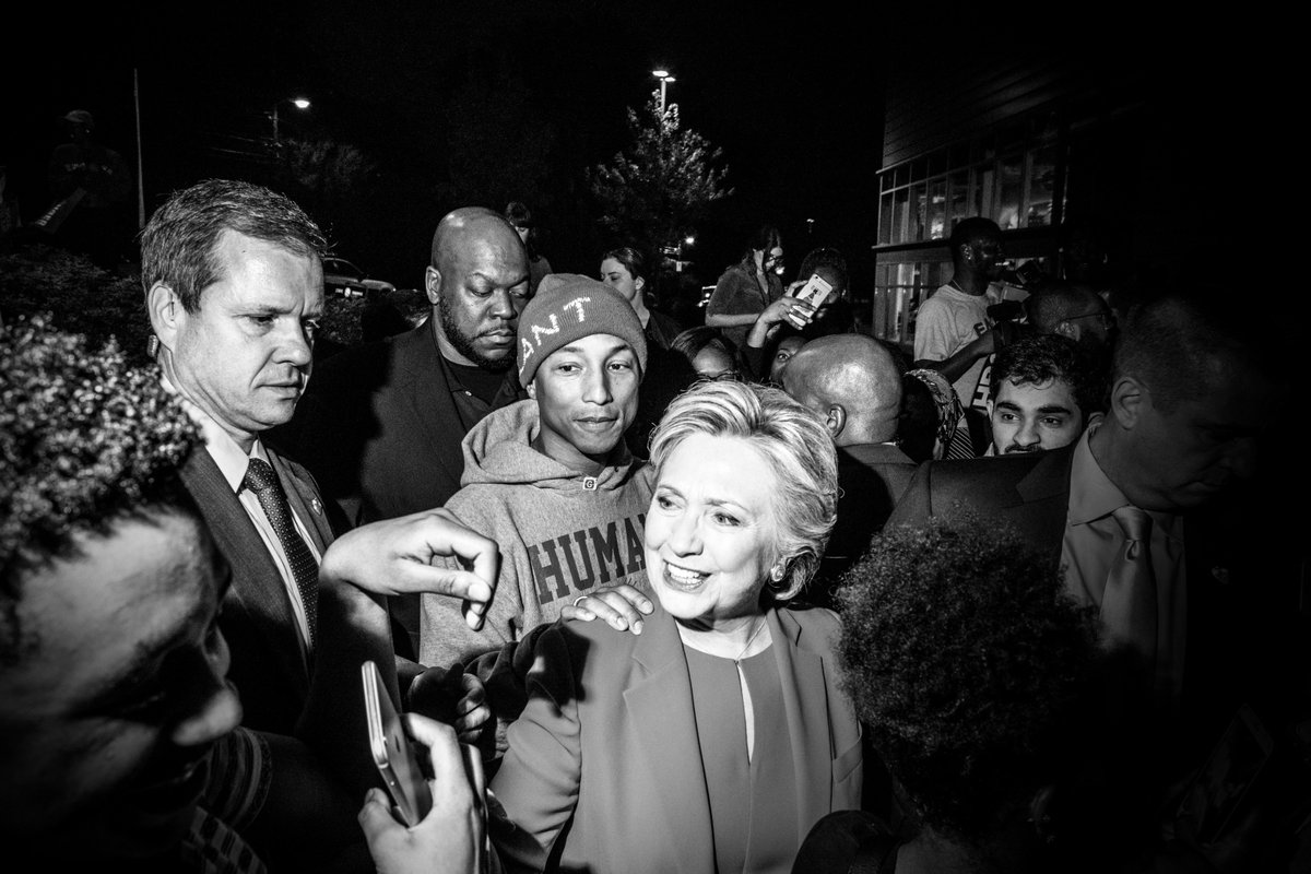 MSNBCPhoto's tweet image. Scenes from the Clinton campaign with @petersonpixs: msnbc.com/slideshow/clin… #election2016 #HillaryClinton #msnbc
