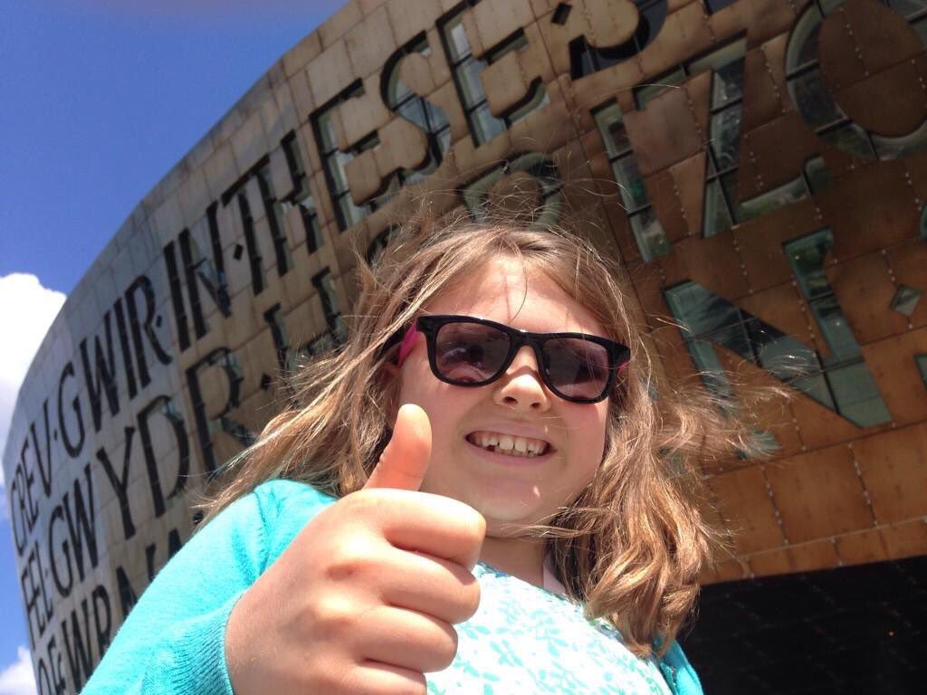 HelpHollie's tweet photo. 💥💥OH MAN 💥💥 SO AWESOME NEWS #HOLLIES100 RAISED OVER £23k for @AnthonyNolan THANK YOU ALL SO SO MUCH 💛HEARTS OF GOLD💛#SAVINGLIVES https://t.co/oJjwxiZmb2