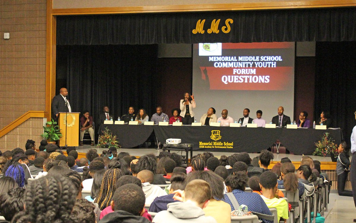 RockdaleSchools's tweet photo. Great student-led discussion &amp; guest panel @MemorialMS Community Youth Forum! #bethechange #solvingworldsproblems https://t.co/OnXZ8U7YVq https://t.co/2sbLRngnq4