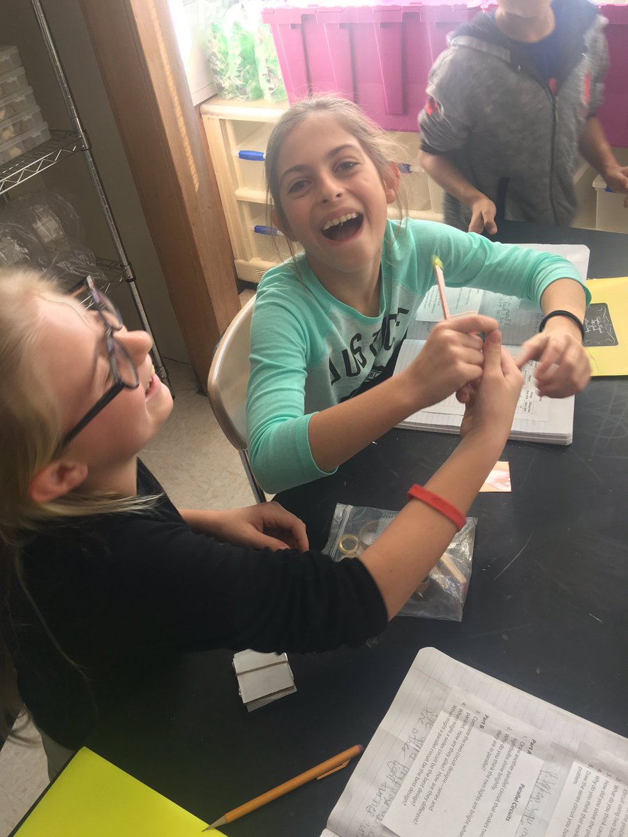 science is fun! <a href="/Dalers_Science/">FSD</a> 
checking to see what objects are magnetic...