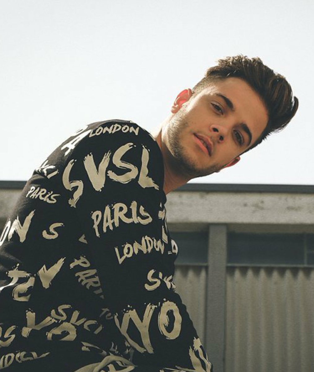 _mejamo's tweet photo. #checkout #svslofficial #modelable #lucahänni #fännis @haenni__luca
https://t.co/3tvjuHpMEz https://t.co/O31Bp8aUq5