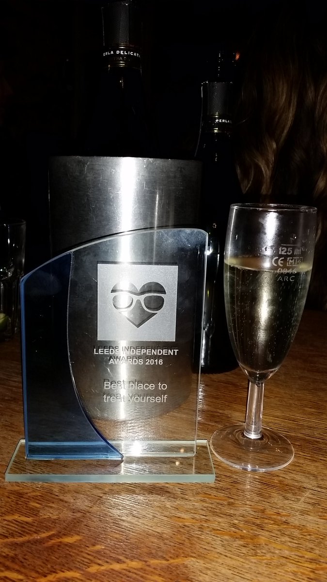 ourhandmadecoll's tweet photo. We won! #bestplacetotreatyourselfinleeds @Leedsloveaffair #leedsindieawards https://t.co/JfssTxO2sy