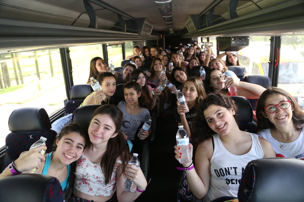 Funtime15's tweet image. Un viaje ¡Miles de emociones y de recuerdos para siempre! #Tus15TienenQueSerFun! #DisneyConFunTime 🎢😍😆🎢