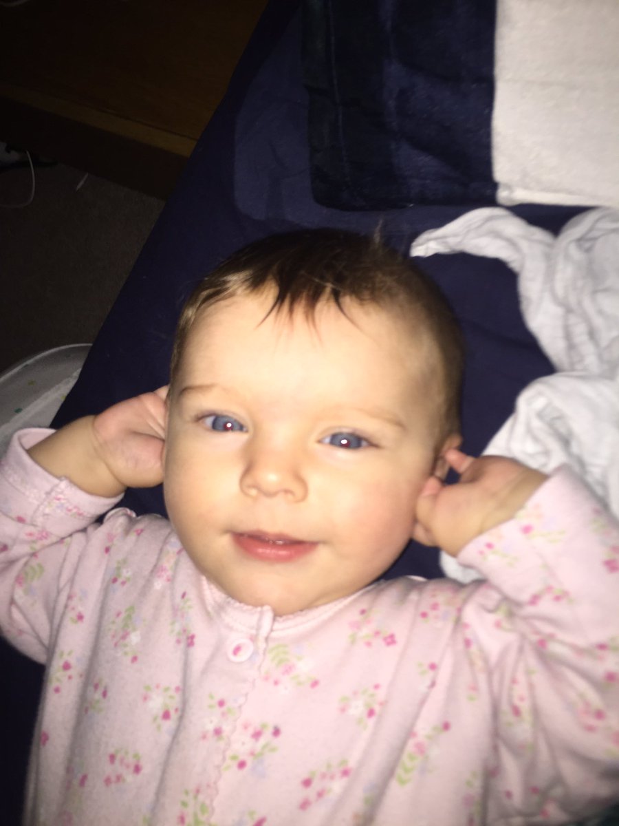 peacock_becky's tweet image. Not sure what to be more proud of.. Matthew&apos;s photography skills or Anna&apos;s posing! #childsplay #siblingfun