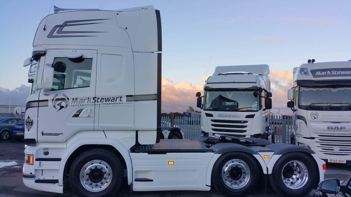 MarkStewart_uk's tweet photo. @ScaniaGroup We're loving our new twins https://t.co/agD9f8GLh0