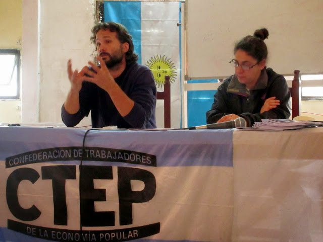 sentido1270's tweet photo. #Aire Nahuel Levaggi La Unión de Trabajadores de la Tierra denuncia amenazas de un sindicato en el cordón hortícola -Berazategui-La Plata. https://t.co/B8kDhruyOf