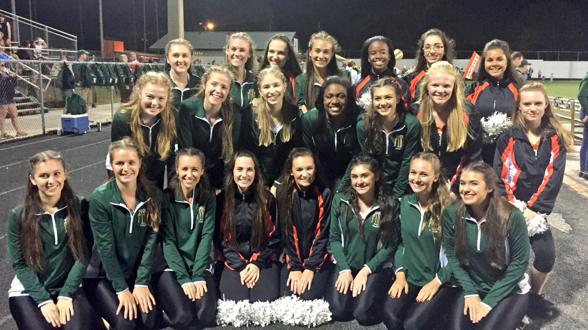 OP_Raiderettes's tweet photo. On the track with @Official_FIDT at our last home game! https://t.co/ayRuL1I5u9