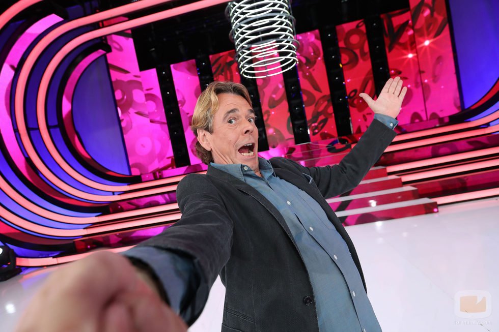 FormulaTV's tweet photo. Juan Muñoz (#TMCS5): "Es mucho más televisivo hacer un programa divertido que hacer un programa de critiqueo" https://t.co/mkJdNLcprR https://t.co/oUTGTU9zZ8