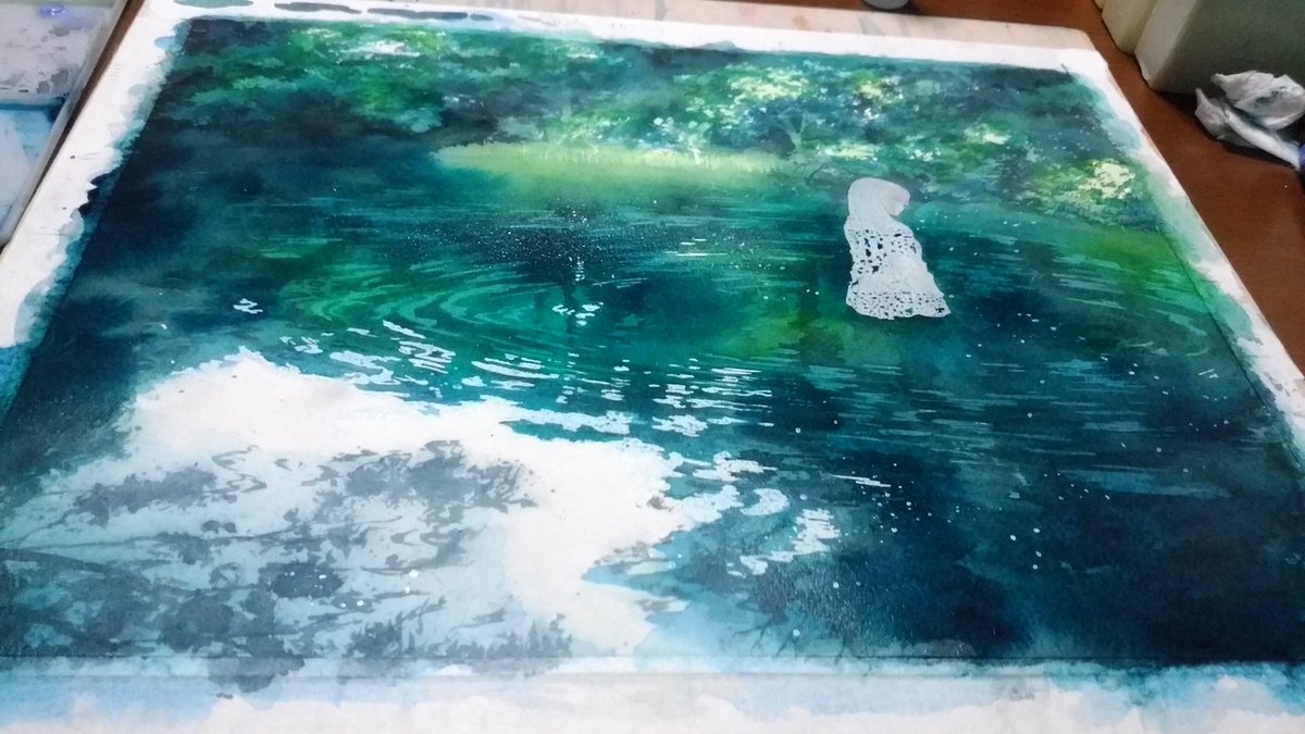注連埜 カレンダー予約開始 V Twitter 背景の森と 水面の映り込みを描き込んでいく 白く塗り残すのが苦手なので マスキング剥がして絵の具で塗って またマスキング を何度かやった ガチ制作会