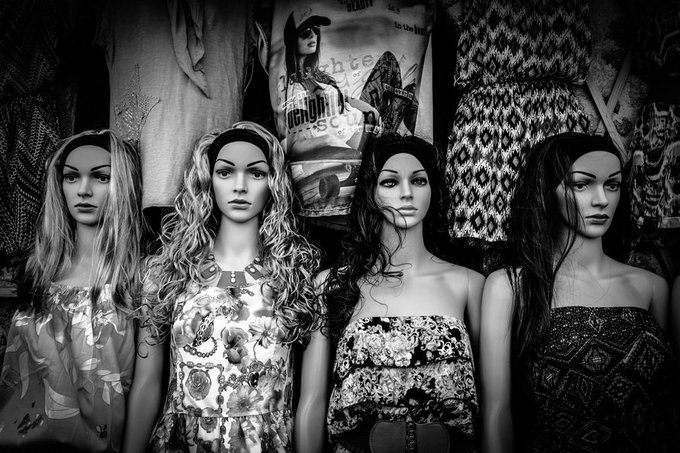 View image on Twitter