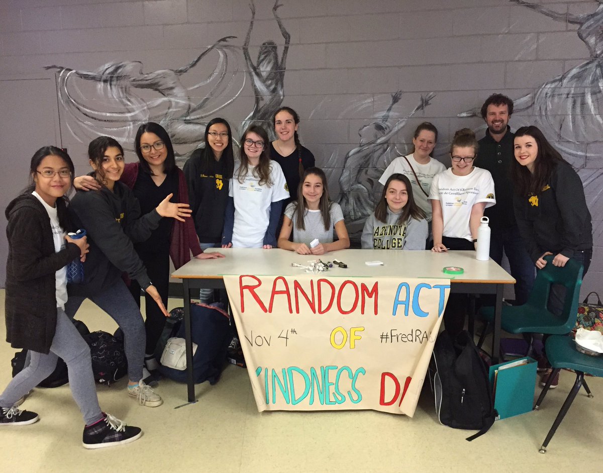 Random Acts of Kindness Day at FHS! Pay it forward and be kind☺️ #FredRAK16