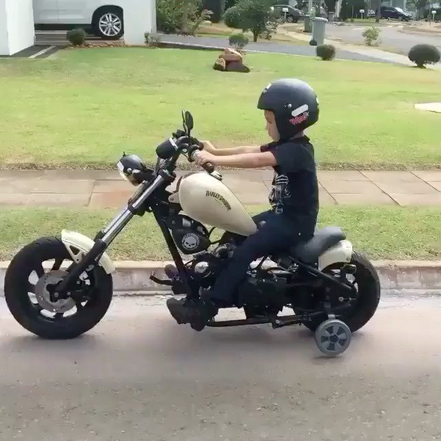 mikesnicebikes's tweet photo. Dope
 #chopper #bikelife #motorcycle #harley https://t.co/4noPx14GjC